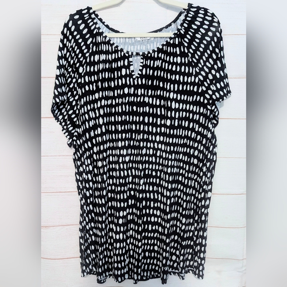 Nwot Penningtons Black and White Patterned Short Sleeve Top Size 2X